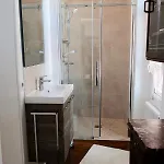 Spacieux Independant Dans Maison